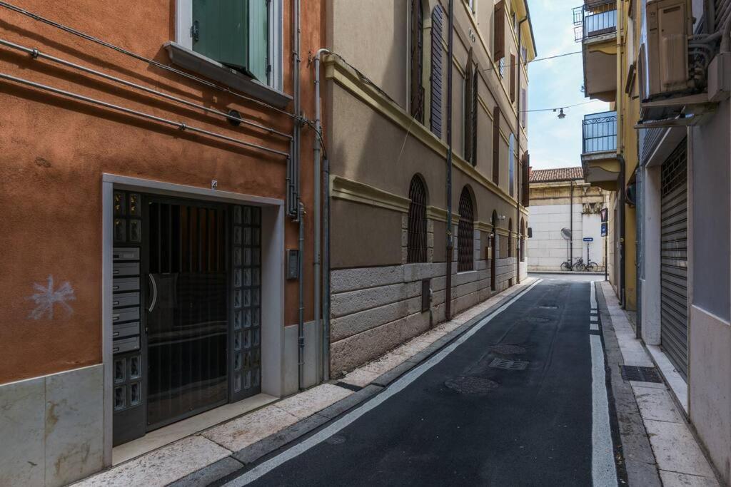 ***Penthouse 4 Min To Arena Inside Fortress Wall ! Βερόνα Εξωτερικό φωτογραφία